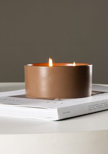VENTURE DESIGN Douglas duftlys, rund - 25% sojavoks, 25% paraffin, brun keramik (D13xH6)