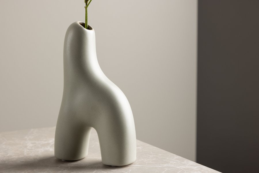 VENTURE DESIGN Aya vase - lysegr stentj (9x4x16H)