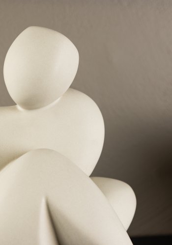 VENTURE DESIGN Floda skulptur - lysegr stentj (11x9x14H)