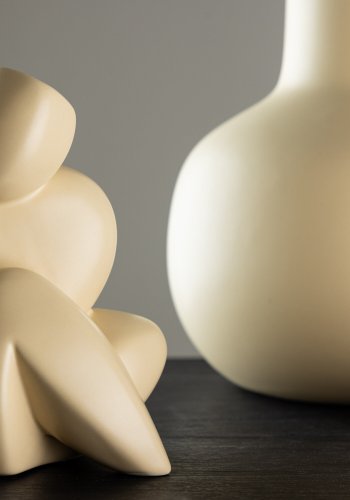 VENTURE DESIGN Floda skulptur - lysegul stentj (11x9x14H)