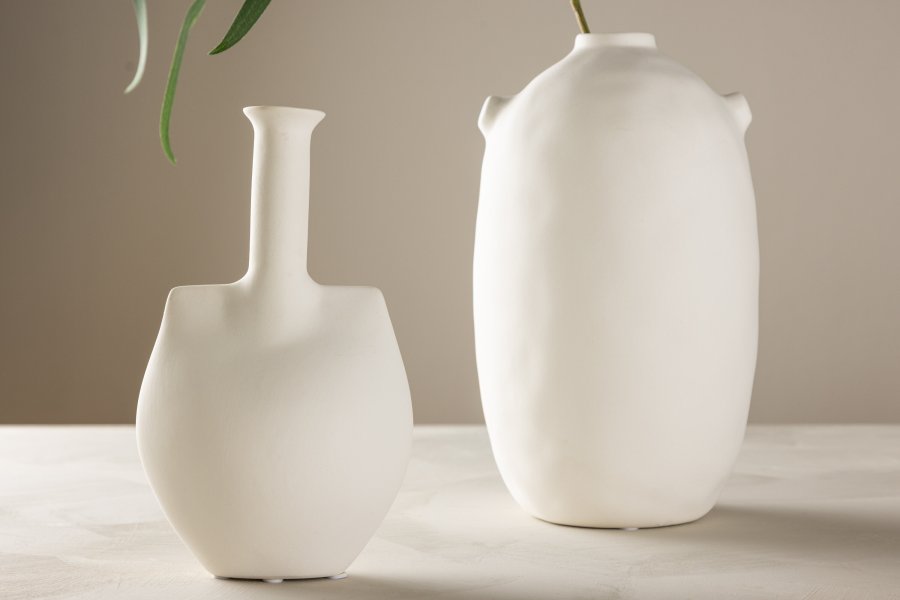 VENTURE DESIGN Madison vase - off white stentj (14x8x22H)