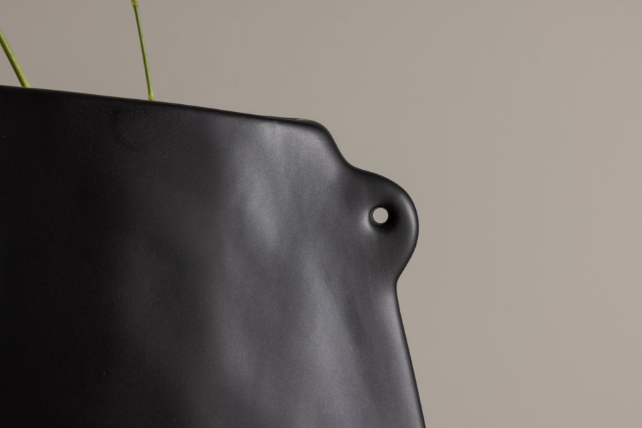 VENTURE DESIGN Hie vase, m. 2 hanke - matsort stentj (14x5x21H)