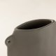 VENTURE DESIGN Hie vase, m. 2 hanke - mrkegr stentj (14x5x21H)