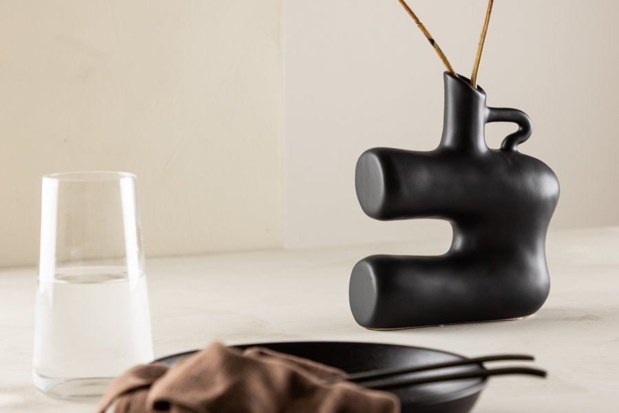 VENTURE DESIGN Dity vase - mat sort stentj (18x7x19H)