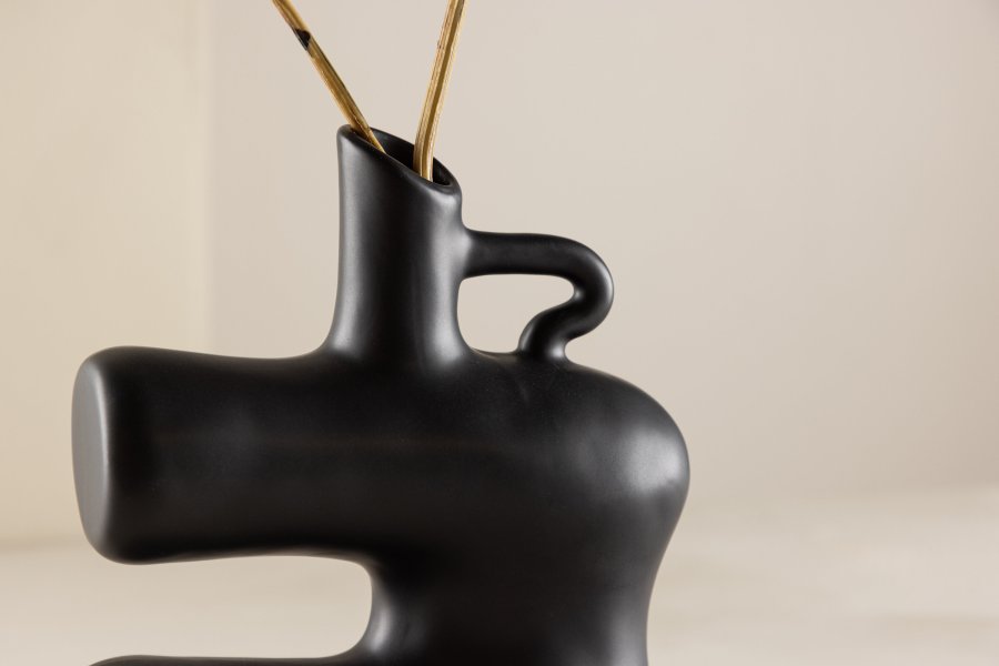 VENTURE DESIGN Dity vase - mat sort stentj (18x7x19H)