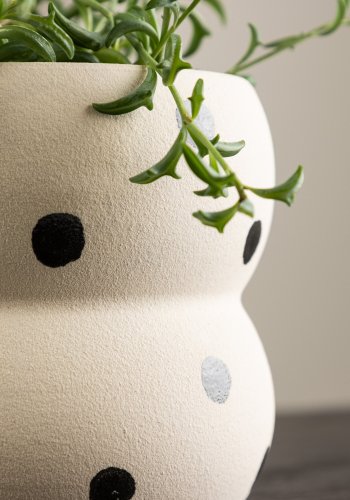 VENTURE DESIGN Dapne potte, rund - hvid/sorte prikker stentj (16x16x13)