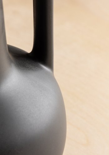 VENTURE DESIGN Allis vase, m. hank - mat sort stentj (18x18x36)