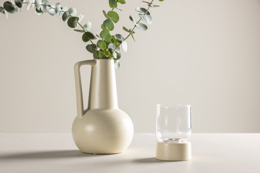VENTURE DESIGN Lane vase, m. hank - beige/sorte prikker stentj (15x15x22)