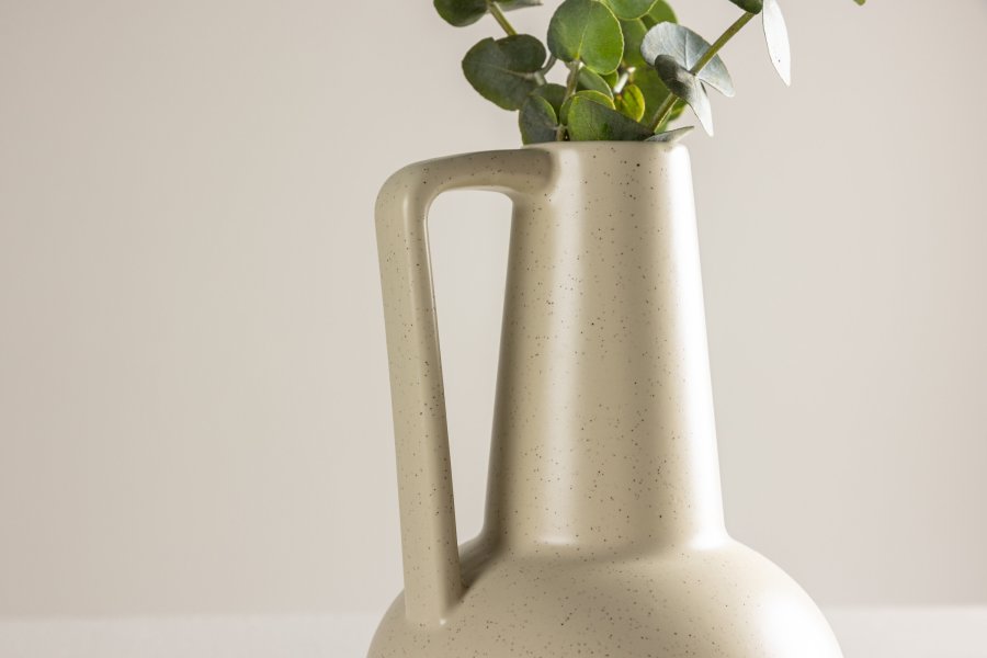 VENTURE DESIGN Lane vase, m. hank - beige/sorte prikker stentj (15x15x22)