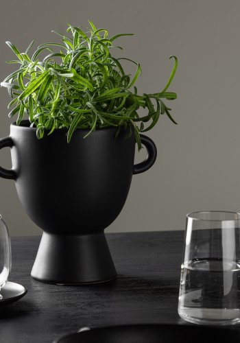 VENTURE DESIGN Cent potte, m. 2 hanke - mat sort stentj (20x14x18)