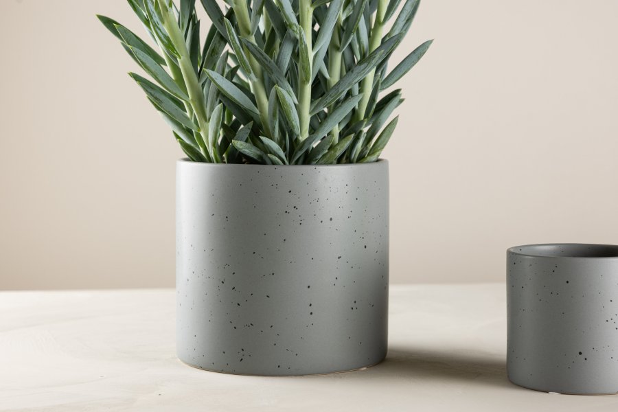 VENTURE DESIGN Sane potte, rund - mrkegr/sorte prikker stentj (18x18x17)