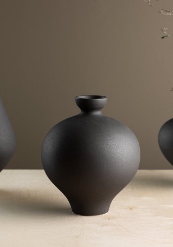 VENTURE DESIGN Rellis vase, rund - sort keramik (D6xH24xB20)