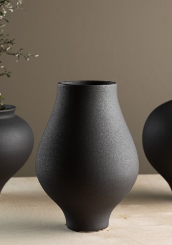 VENTURE DESIGN Rellis vase, rund - sort keramik (D10xH24xB14)