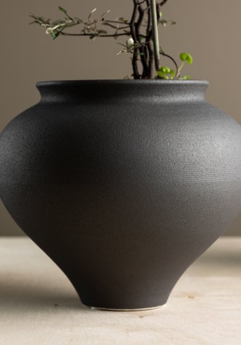 VENTURE DESIGN Rellis vase, rund - sort keramik (D11xH18xB18)