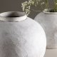 VENTURE DESIGN Globe vase, rund - beige/brun keramik (13x28x29H)