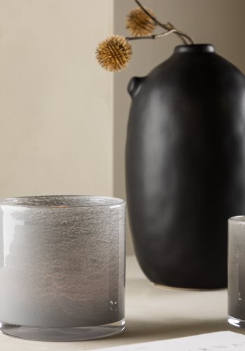 VENTURE DESIGN Glora lysestage, rund - lysegr glas (12x12H)