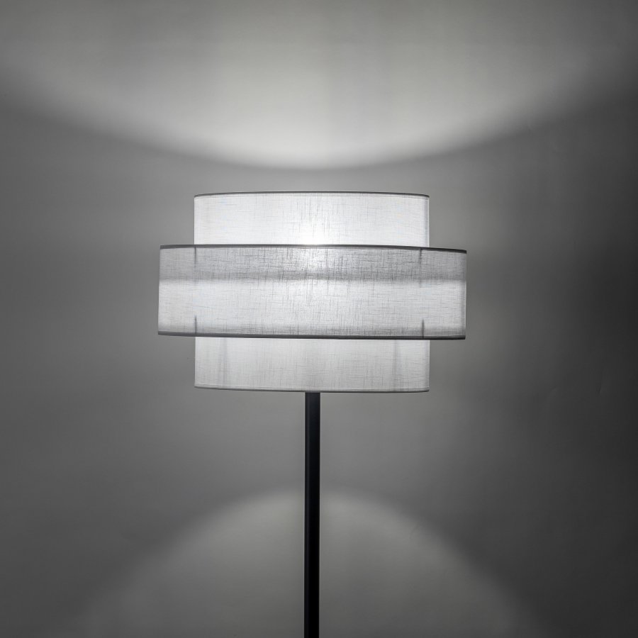 TK Calisto gulvlampe - hvid stof og sort metal