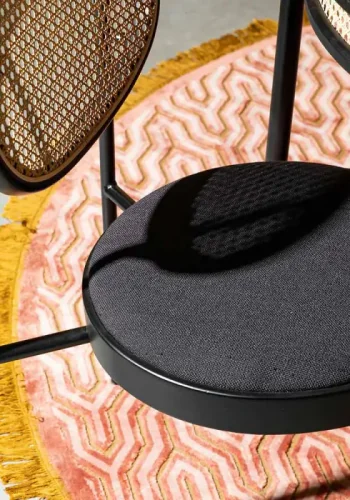 BOLD MONKEY Don't Stop The Webbing spisebordsstol - natur rattan, sort bgetr, polyester og jern