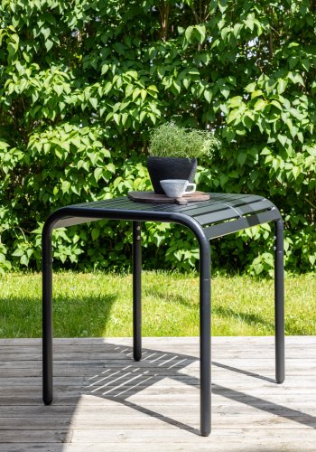VENTURE DESIGN Borneo udendrs loungebord, kvadratisk - sort aluminium (70x70)