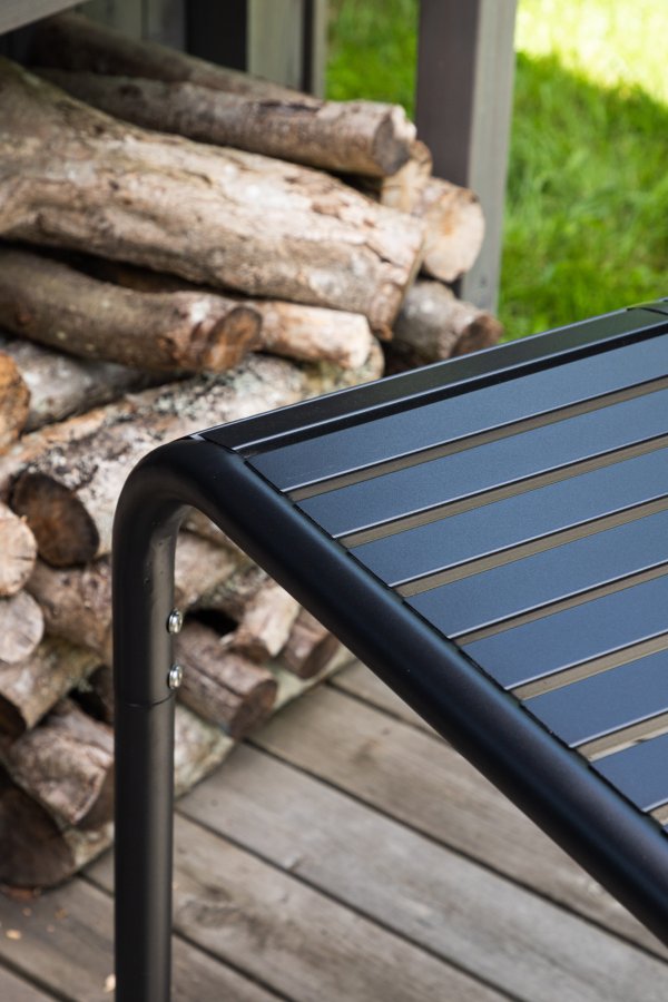 VENTURE DESIGN Borneo udendrs loungebord, kvadratisk - sort aluminium (70x70)