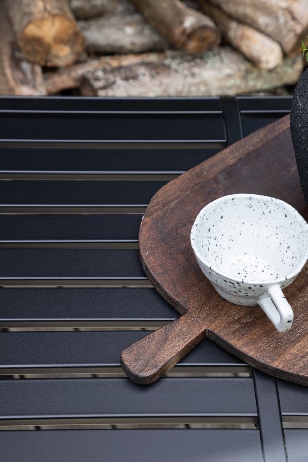 VENTURE DESIGN Borneo udendrs loungebord, kvadratisk - sort aluminium (70x70)