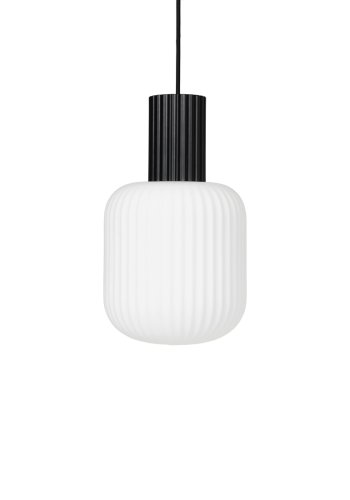 BROSTE COPENHAGEN Lolly loftlampe - hvid opal glas og sort aluminium