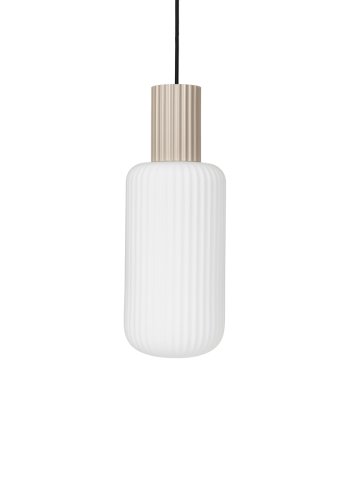 BROSTE COPENHAGEN Lolly loftlampe - hvid opal glas og sand aluminium