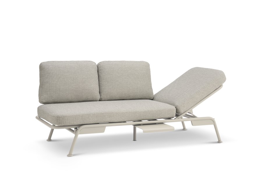 Santorini sofa, m. puder - sand stof og sand aluminium