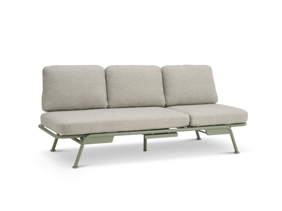 Santorini sofa, m. puder - sand stof og stvet olivengrn aluminium