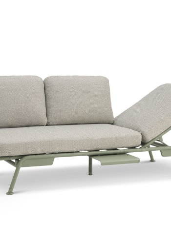 Santorini sofa, m. puder - sand stof og stvet olivengrn aluminium