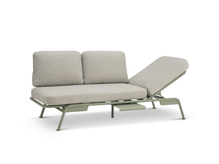 Santorini sofa, m. puder - sand stof og stvet olivengrn aluminium