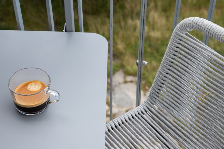 VENTURE DESIGN Lindos udendrs barstol, m. rygln og fodsttte - lysegr reb og sort stl