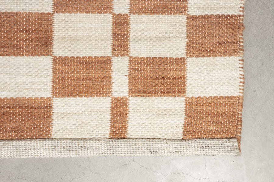 ZUIVER Checker gulvtppe, m. mnster - beige genbrugsplastik (160x230)