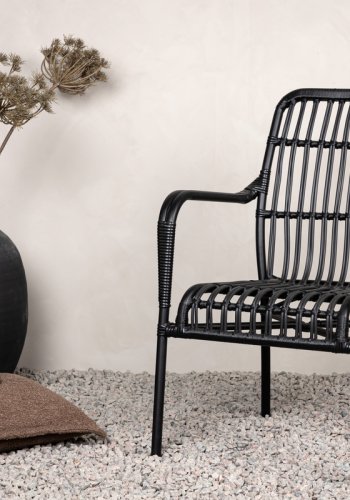 VENTURE DESIGN Rizal udendrs loungestol, m. armln - sort rattan og aluminium
