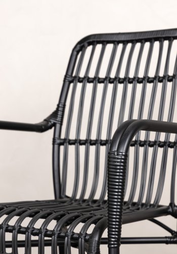 VENTURE DESIGN Rizal udendrs loungestol, m. armln - sort rattan og aluminium