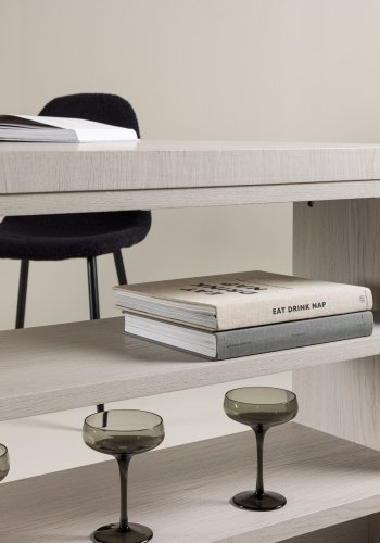 VENTURE DESIGN Mika spisebord, m. 2 hylder - hvidvasket MDF (110x230)