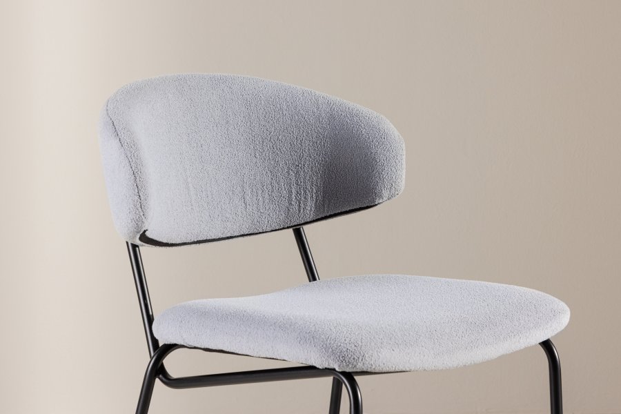 VENTURE DESIGN Chico spisebordsstol - lysebl bouclé stof og sort stl