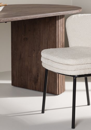 VENTURE DESIGN Agnes spisebordsstol - hvid bouclé stof og sort stl