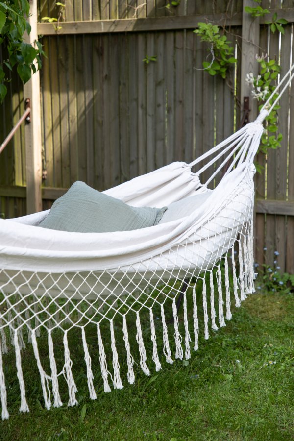 VENTURE DESIGN Banate hngekje - hvid stof