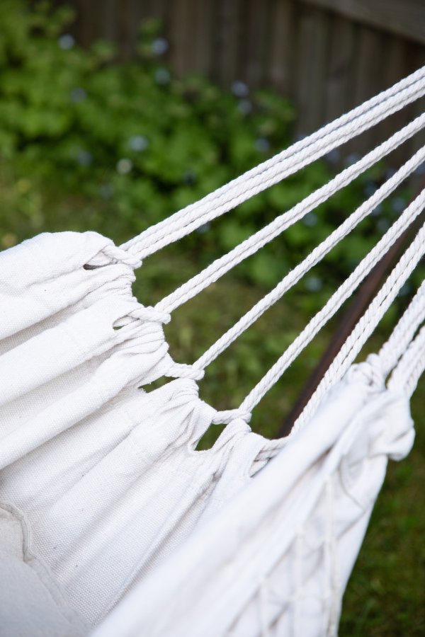 VENTURE DESIGN Banate hngekje - hvid stof