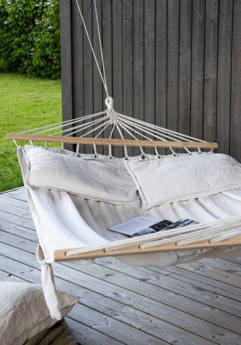 VENTURE DESIGN Anini hngekje - hvid stof og natur tr