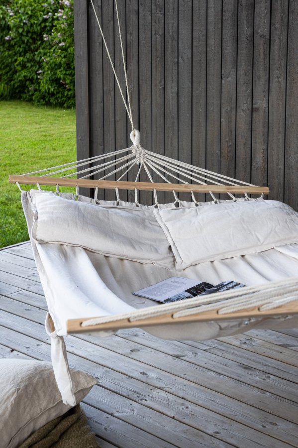 VENTURE DESIGN Anini hngekje - hvid stof og natur tr