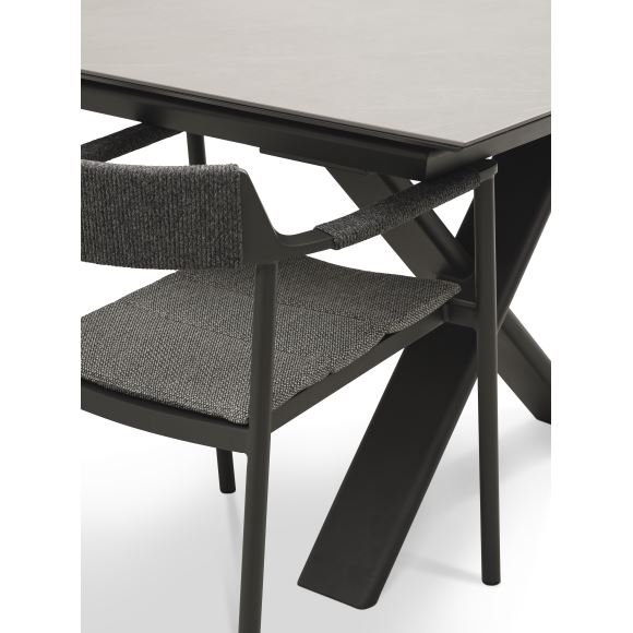 Salina havestol, m. armln og hynde - antracitgr stof og aluminium