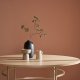 VENTURE DESIGN Copenhagen spisebord, rund - hvidvasket MDF og beige metal (140)