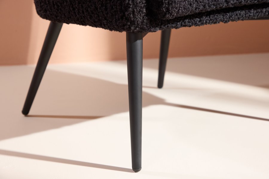 VENTURE DESIGN Fluffy lnestol, m. armln - sort polyester bamsestof og stl