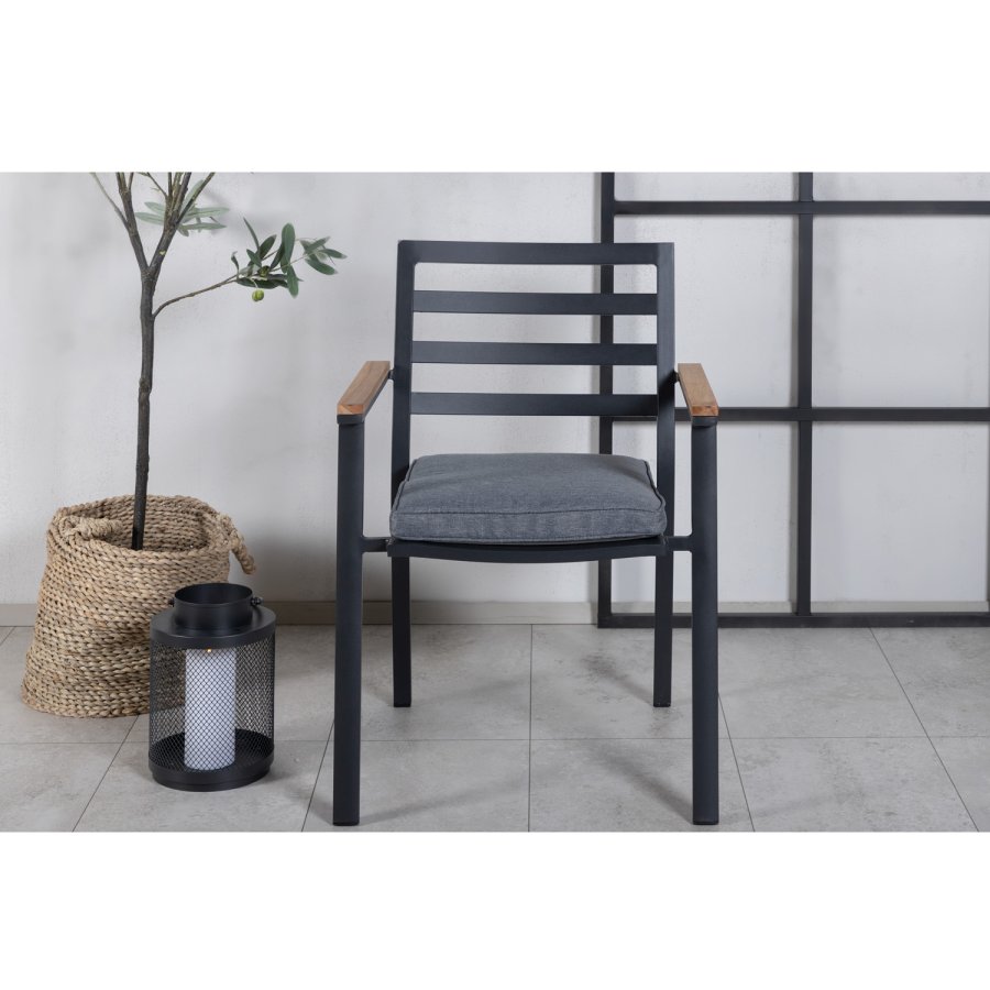 VENTURE DESIGN Brasilia havestol, m. armln - natur teaktr og sort aluminium