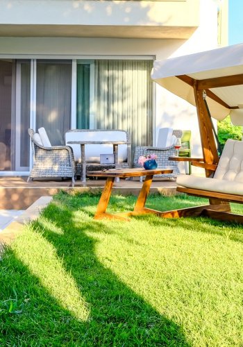 NORDVÄRK Viva 2400 udendrs triple hngesofa - beige polyester stof og grantr