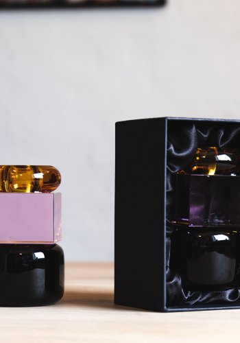 HOUSE OF SANDER Lily lysestage - rav/lyserd/sort krystalglas