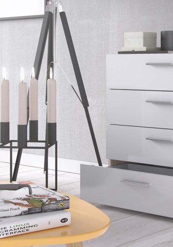 TVILUM Pepe kommode - egetrsstruktur/hvid hjglans, m. 4 skuffer 