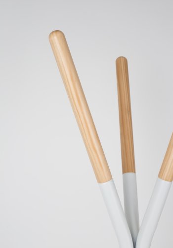 ZUIVER Pinnacle stumtjener - hvid og natur grantr